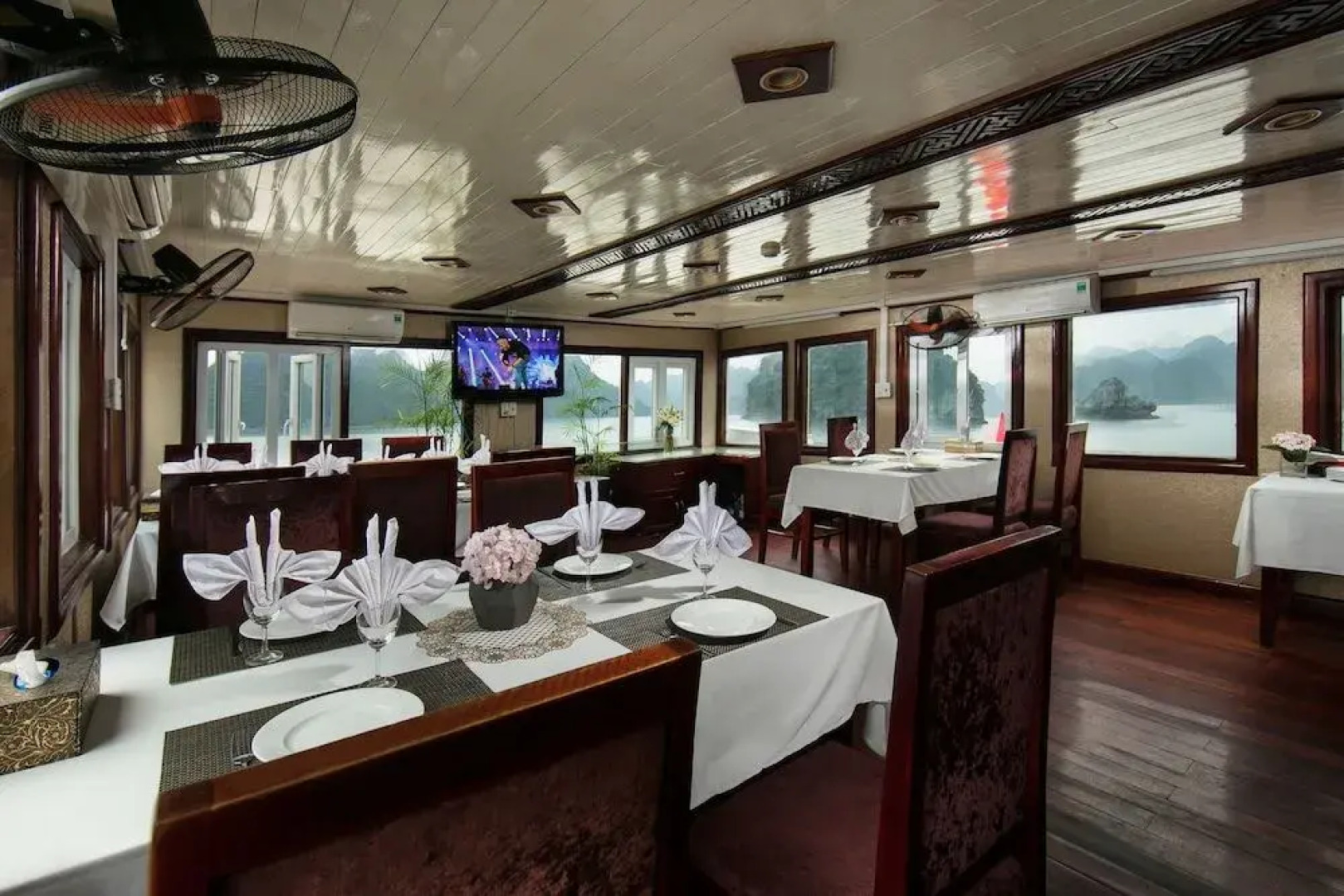 Halong Fantasea Cruise