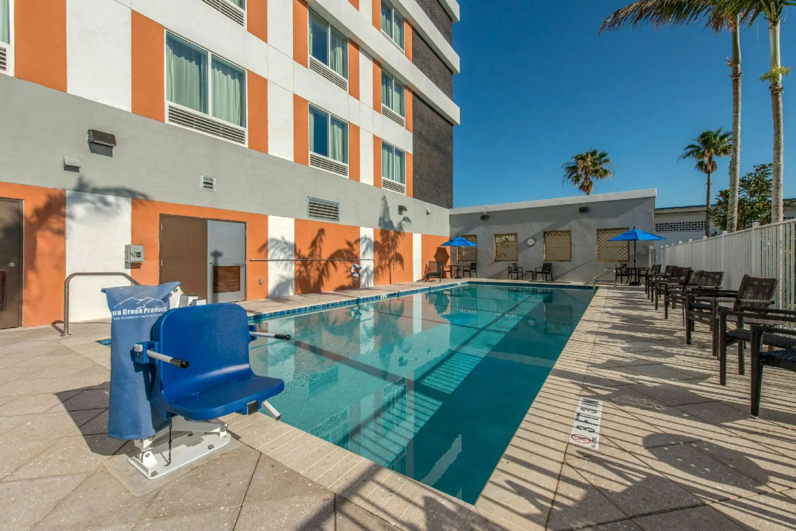 Comfort Suites Fort Lauderdale Airport & Cruise Port