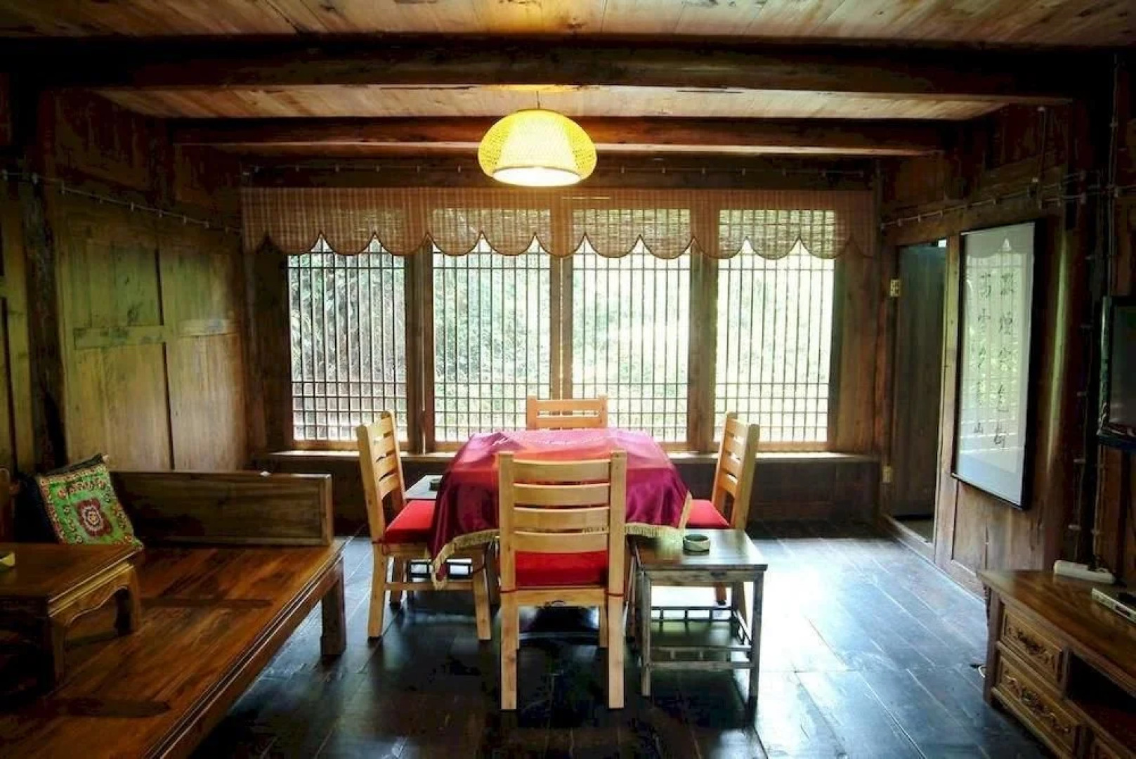 Emeishan Ziranxing Dujiabieyuan Hotel