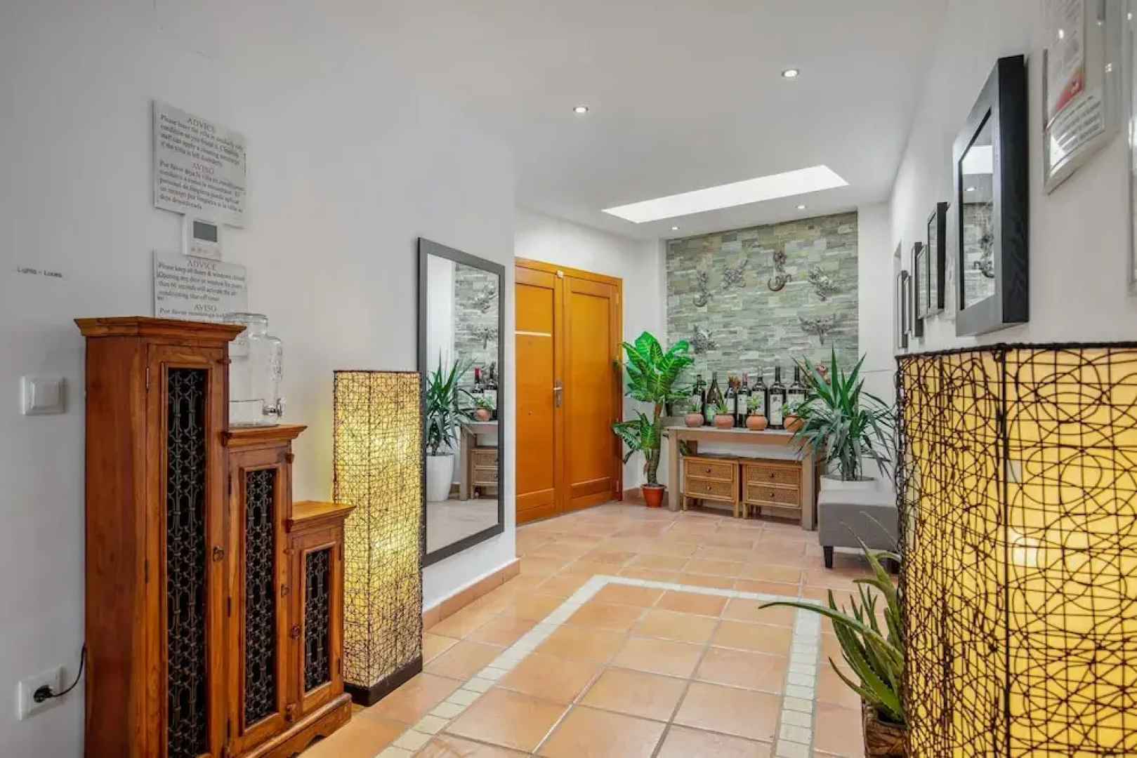 Luxurious Villa in Baños y Mendigo, Spain - Perfect for Families and Groups