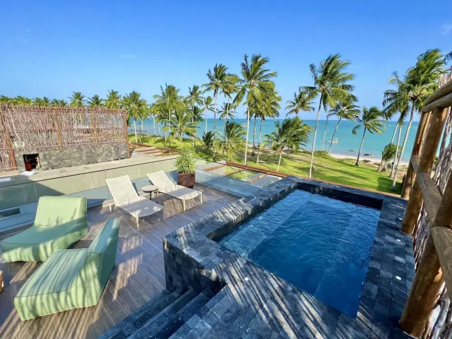 Casa Exuberante em Frente ao mar com 5 Suites