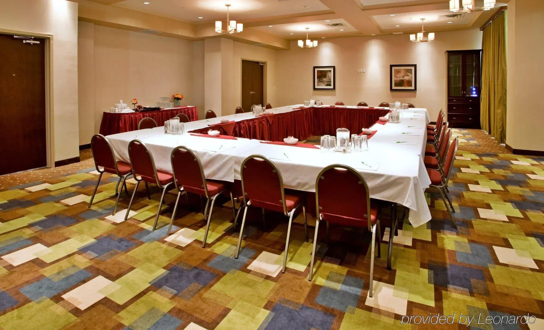 Holiday Inn Hotel & Suites Kamloops by IHG