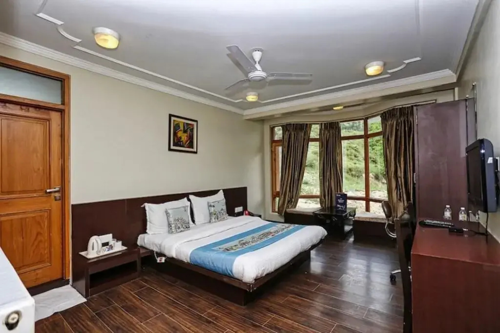 Hotel Pine Spring Pahalgam