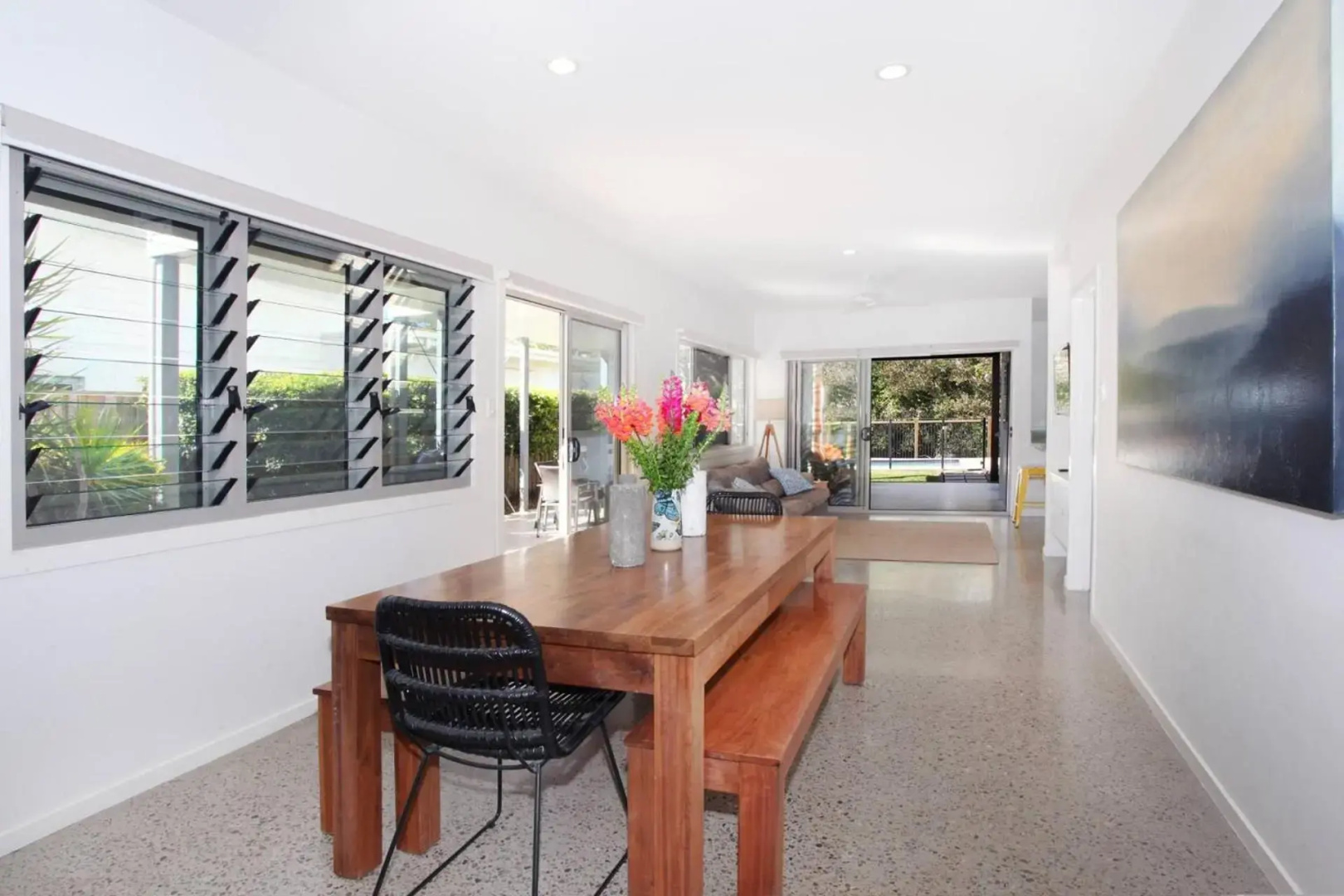 15 Wave Crescent Mount Coolum - Pet Friendly, WIFI, Foxtel, Linen Included