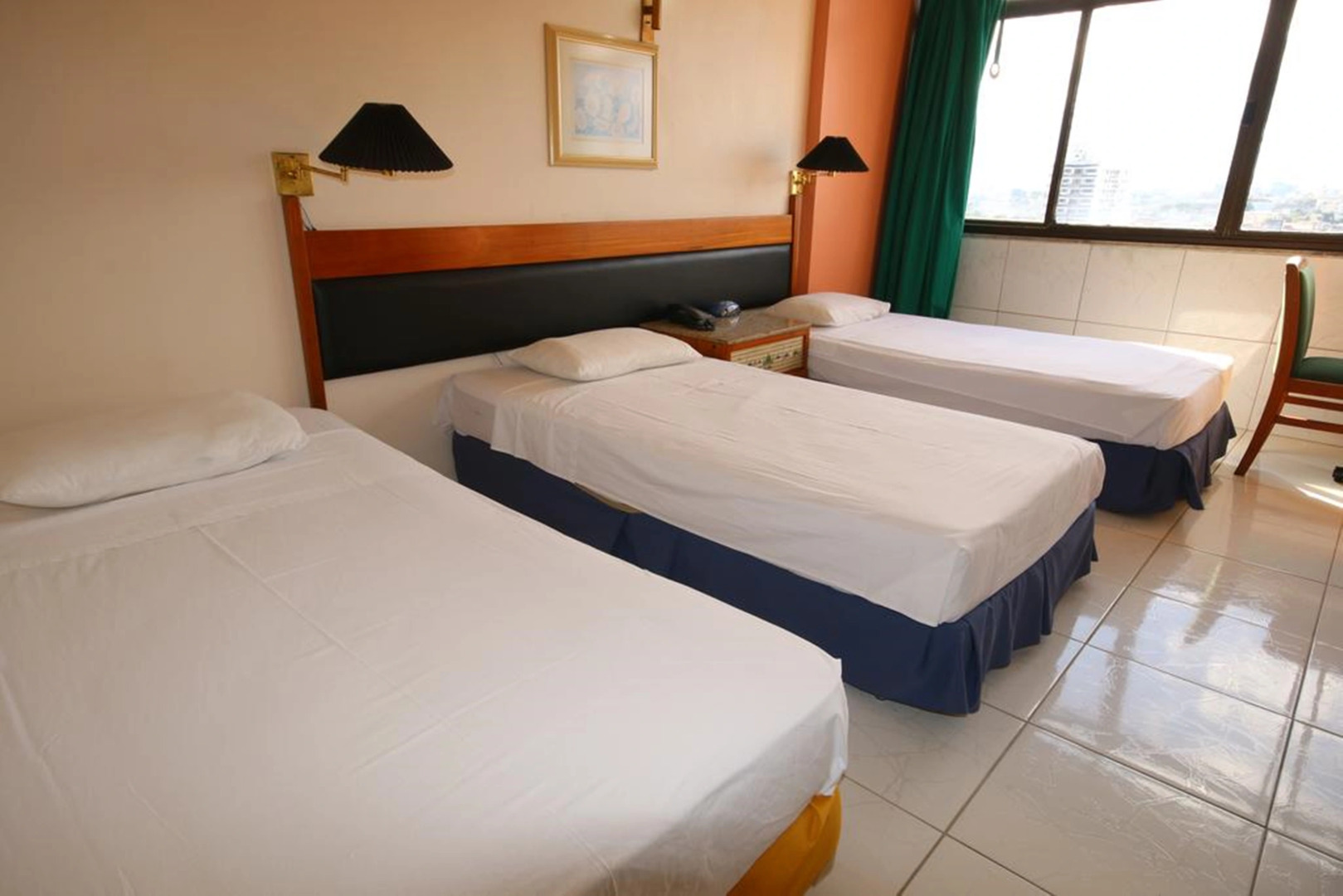 Taj Mahal Continental Hotel