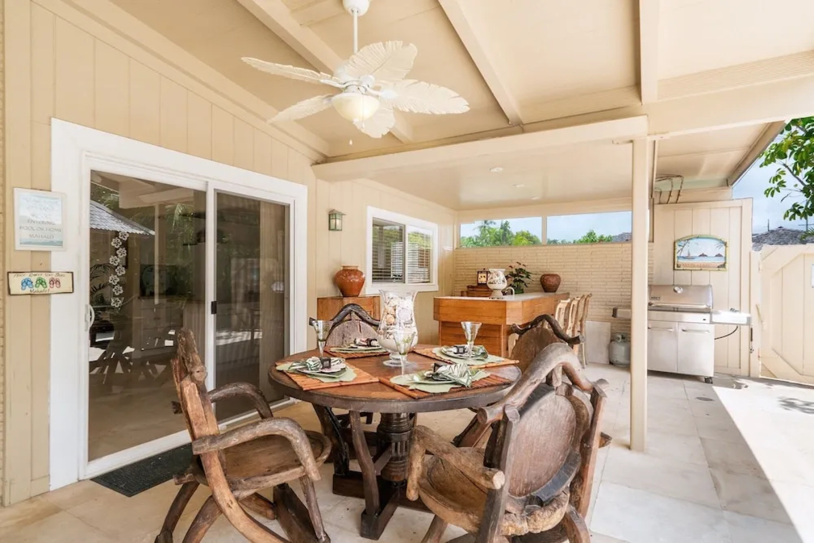 Kailua Beachside 4 Bedroom Home by RedAwning