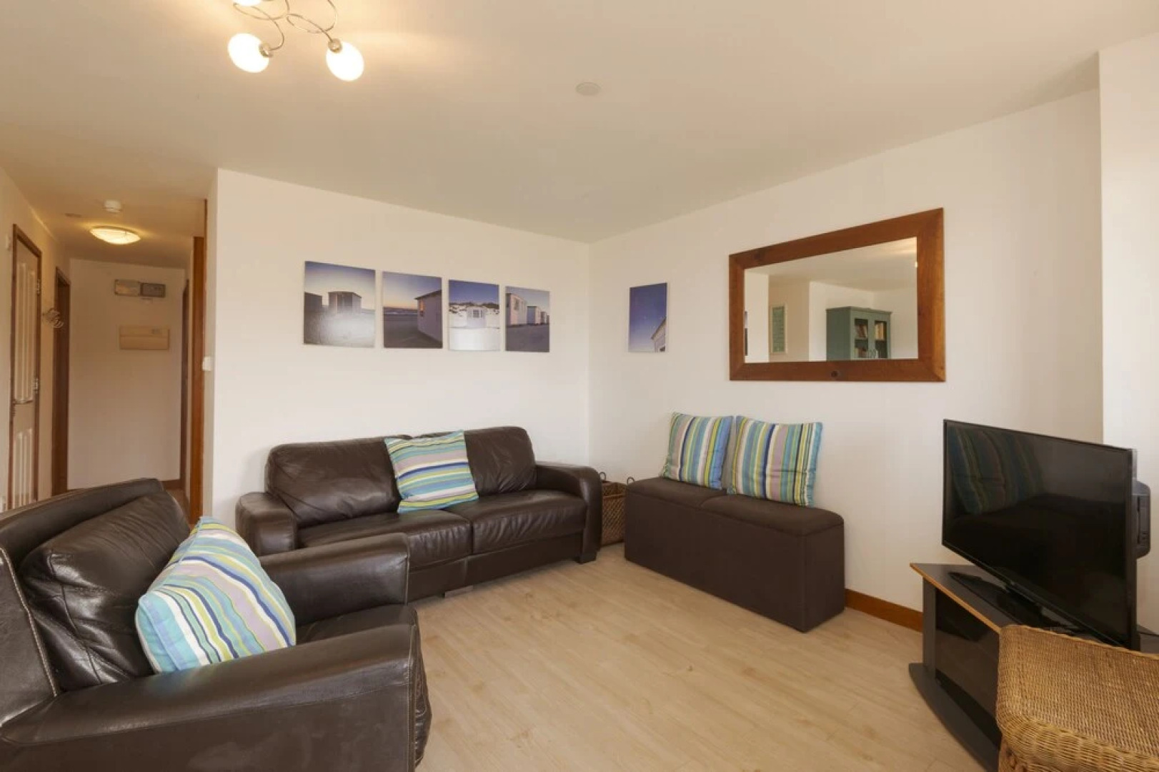 White Lodge Apartment