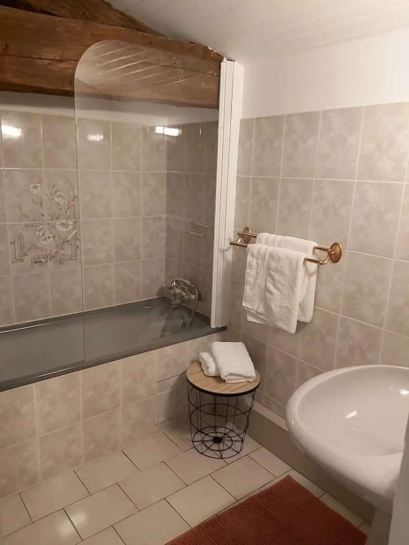 Le Logis Des Bessons