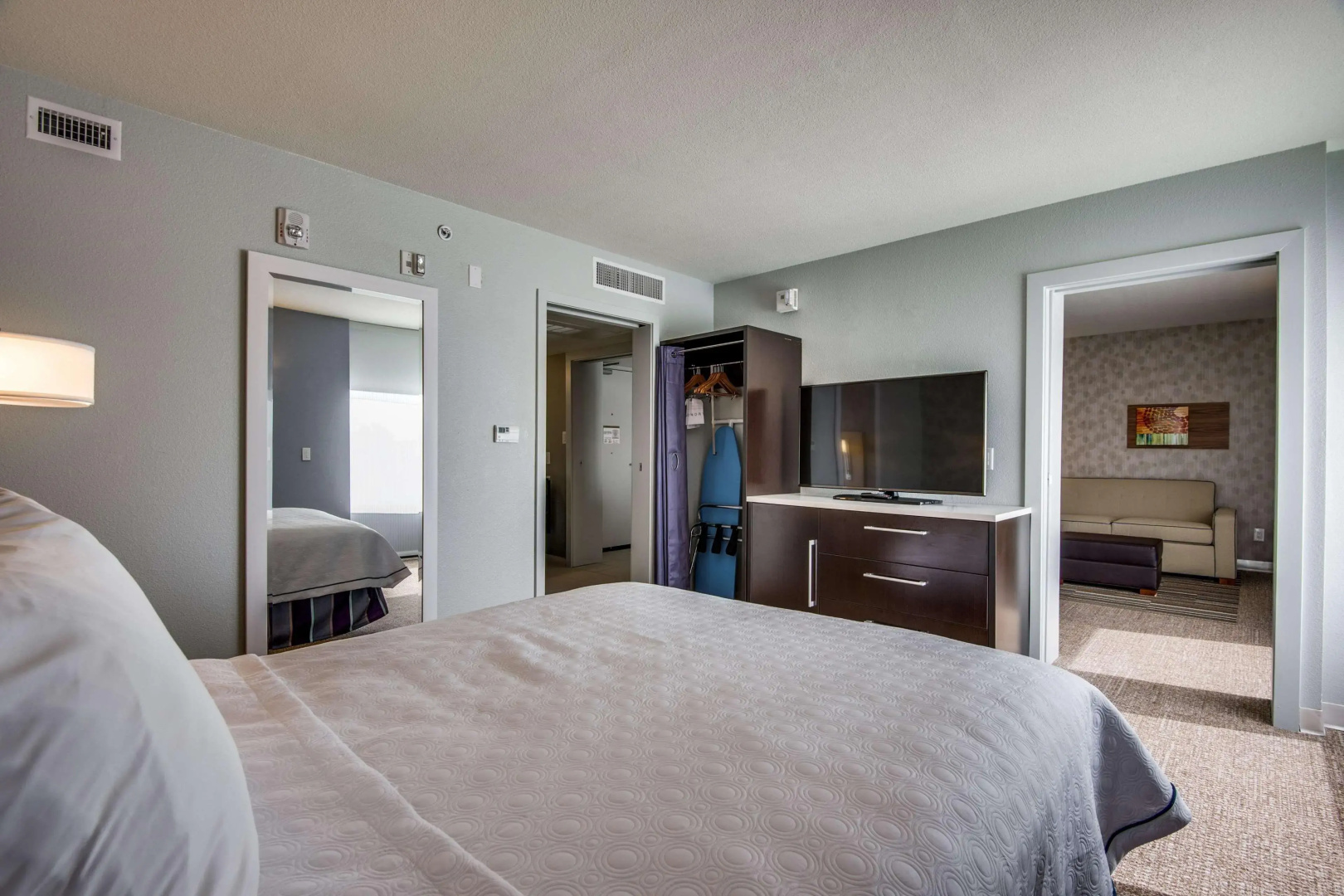 Home2 Suites by Hilton DFW Airport South/Irving, TX