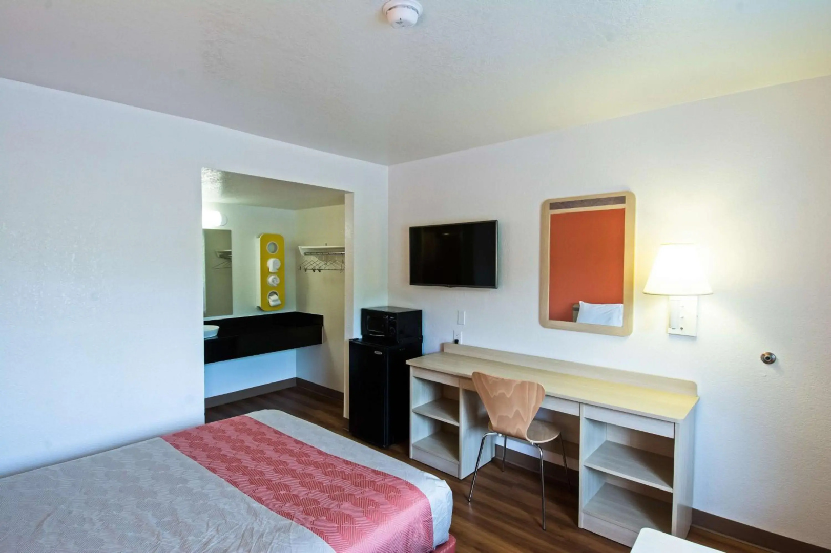 Motel 6 Redding, CA - South