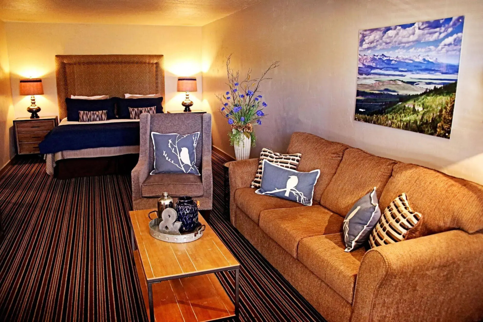 Blue Lakes Inn & Extended Stay