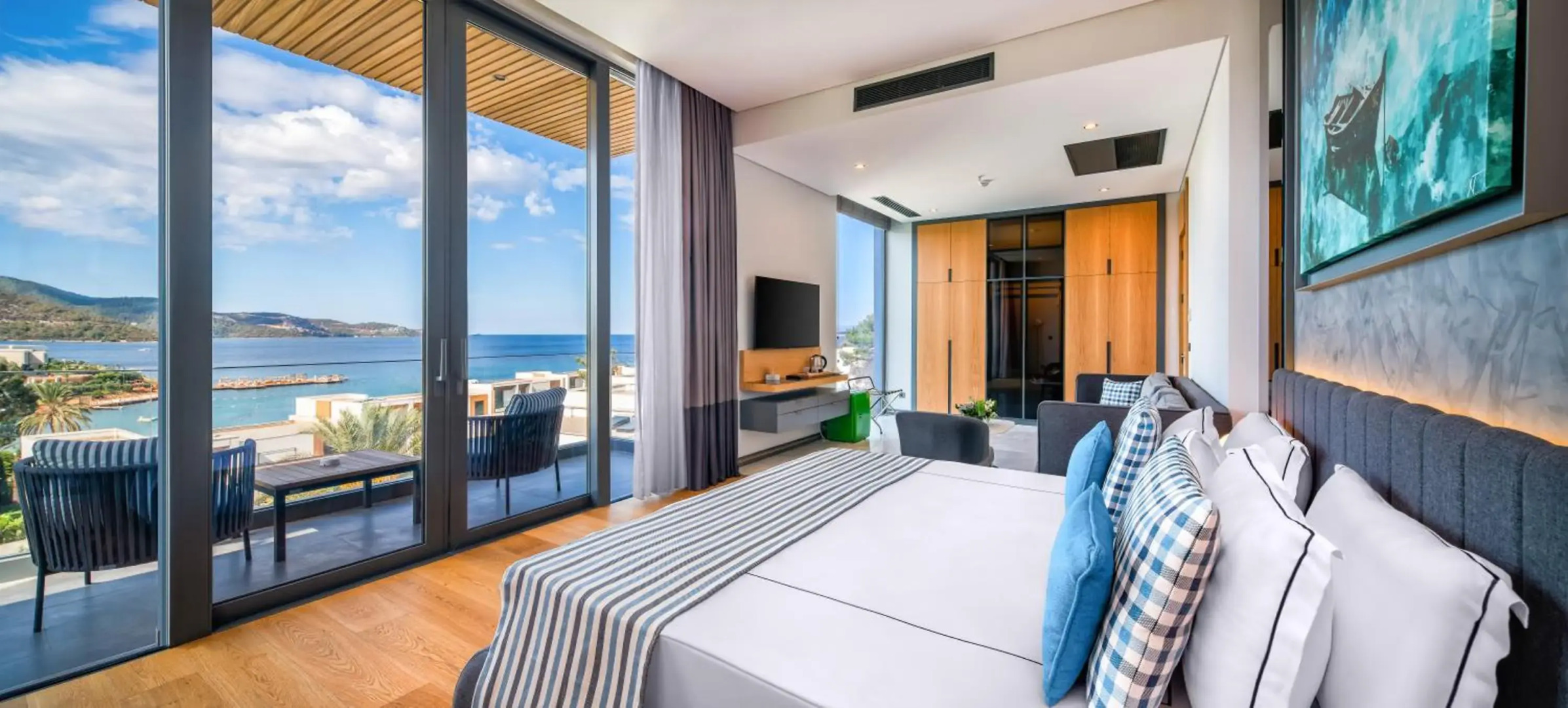 The Norm Collection Door'a