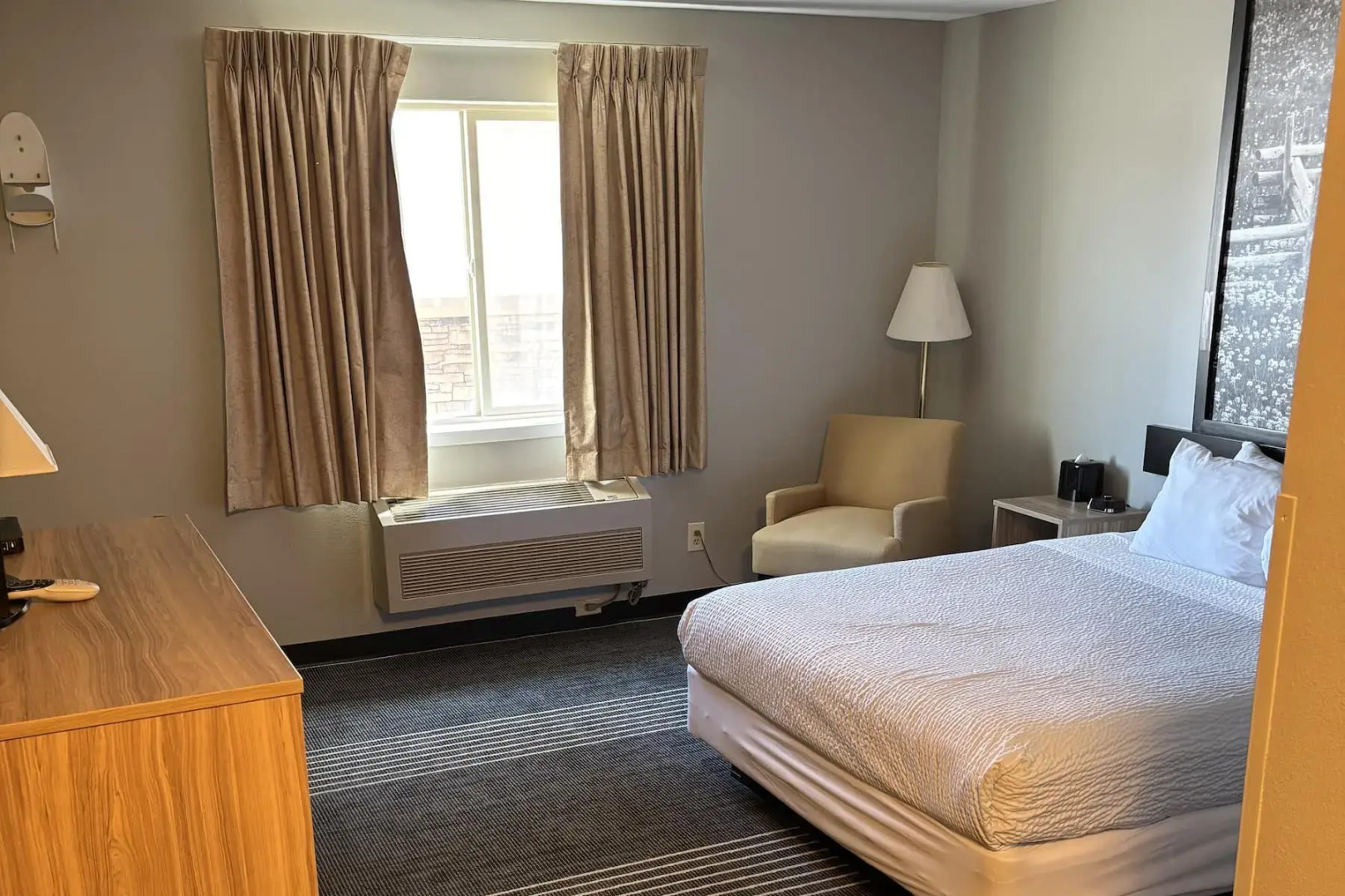 Super 8 by Wyndham Rexburg