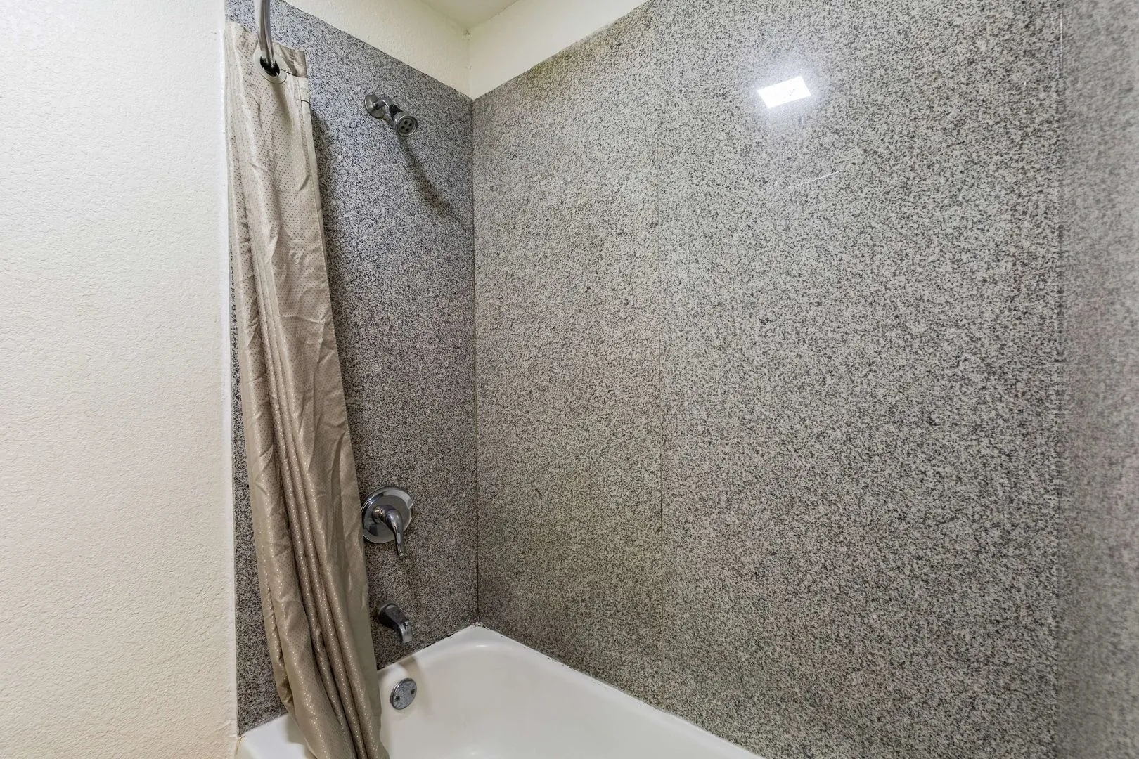 Quality Inn & Suites Port Lavaca near Lighthouse Beach