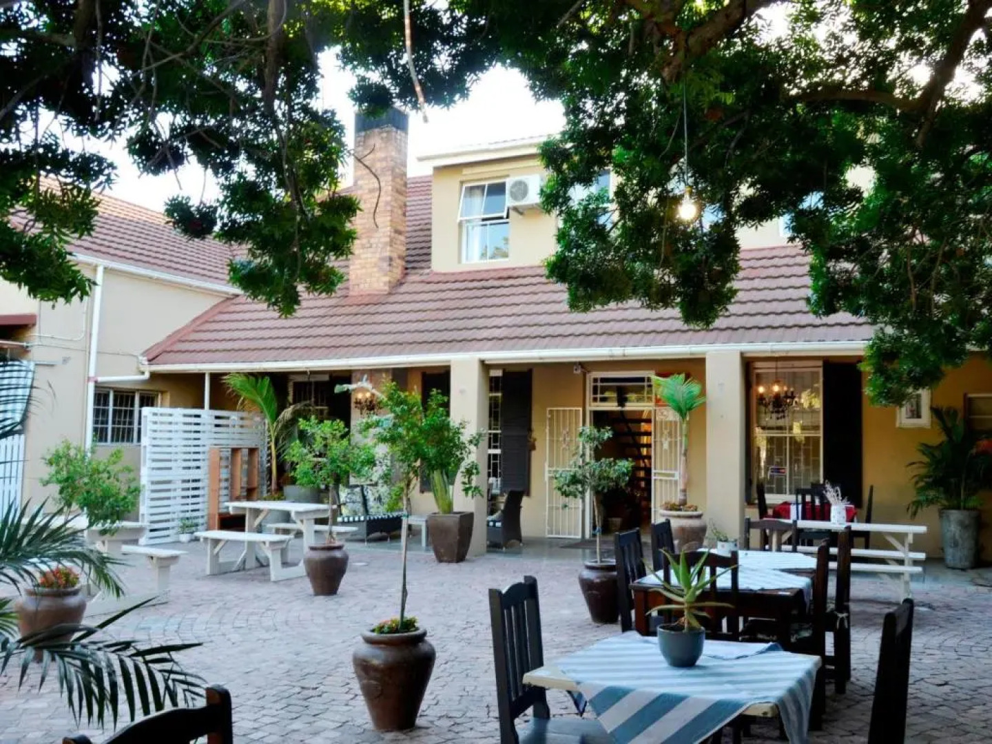 Rendezvous Guesthouse