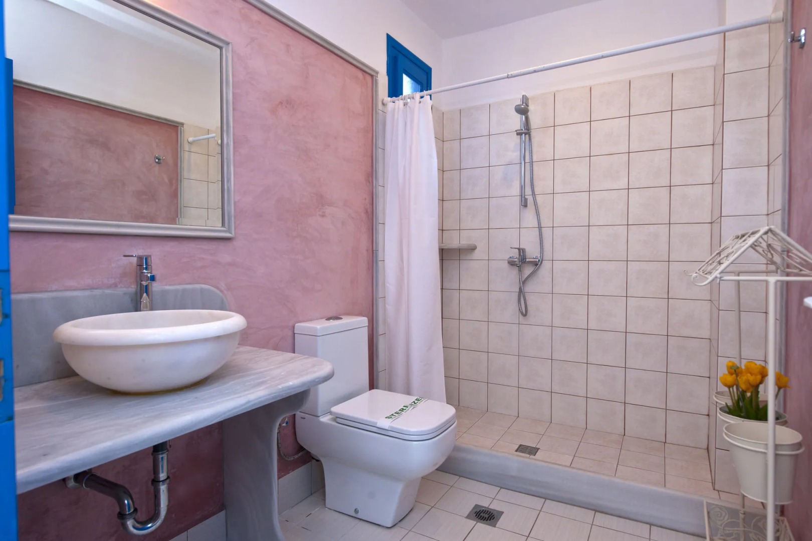 Blue Dolphin Antiparos Villas and Suites