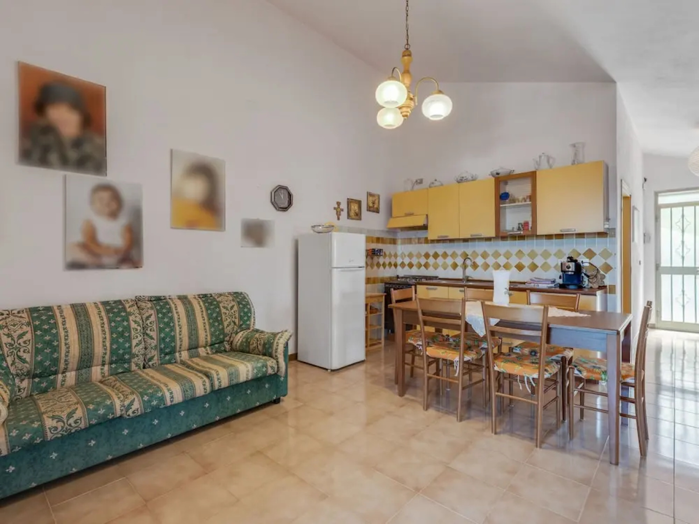 Lovely Holiday Home in Tresnuraghes near Sea