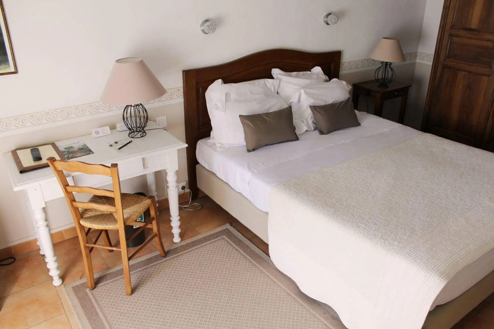 Hotel La Bastide dEygalières