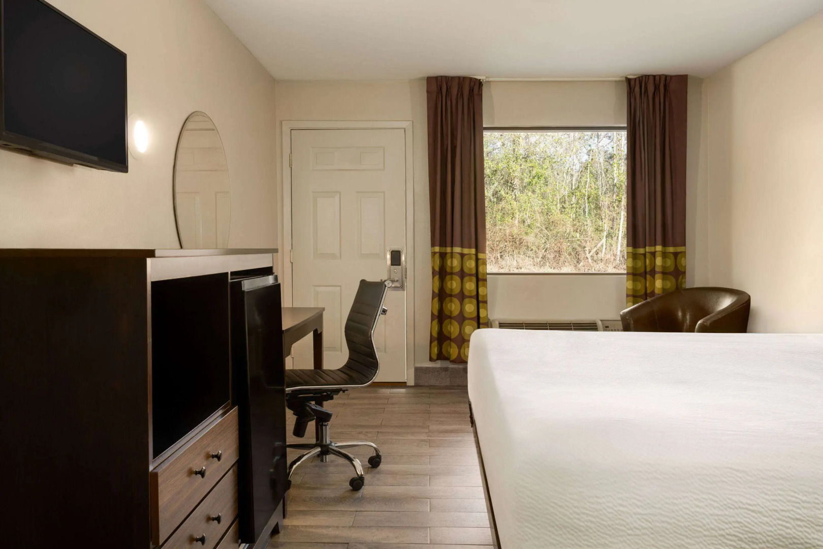 Super 8 by Wyndham Ocean Springs Biloxi