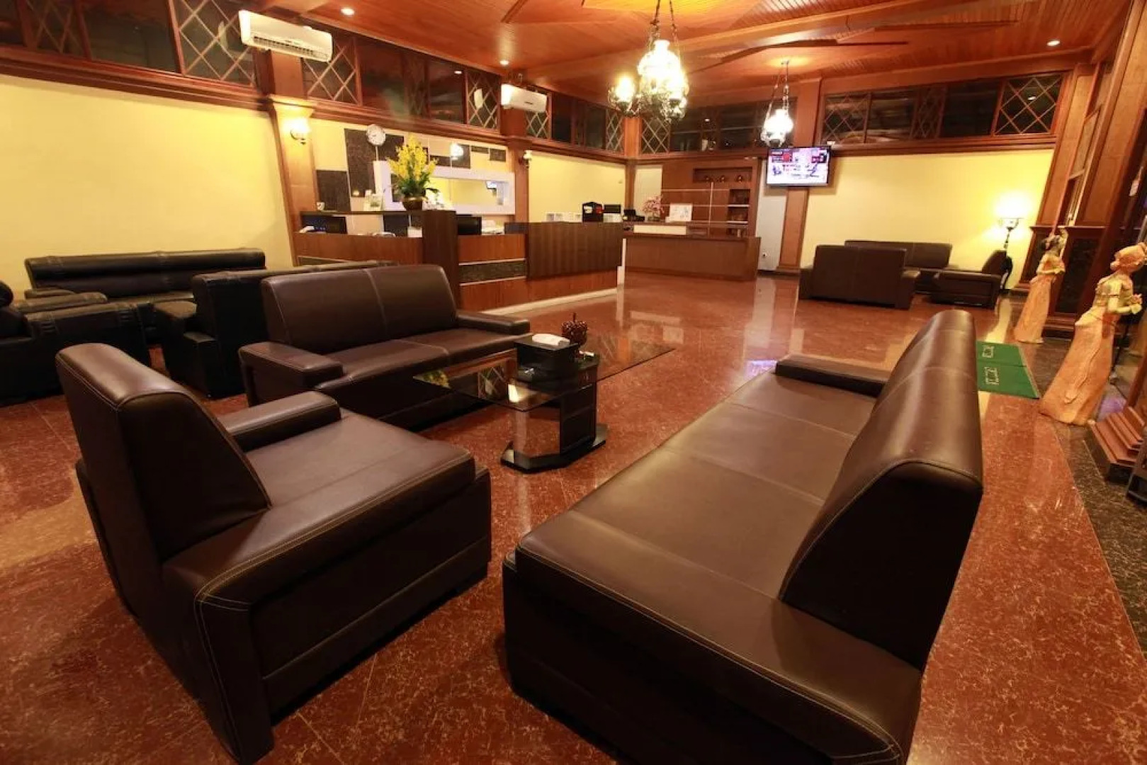 Green Tropical Village and Resort