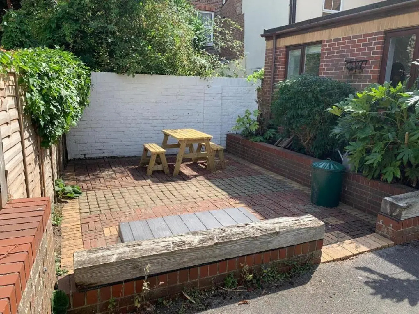 Cosy, nautical 2 bed, 5 mins stroll to Seafront