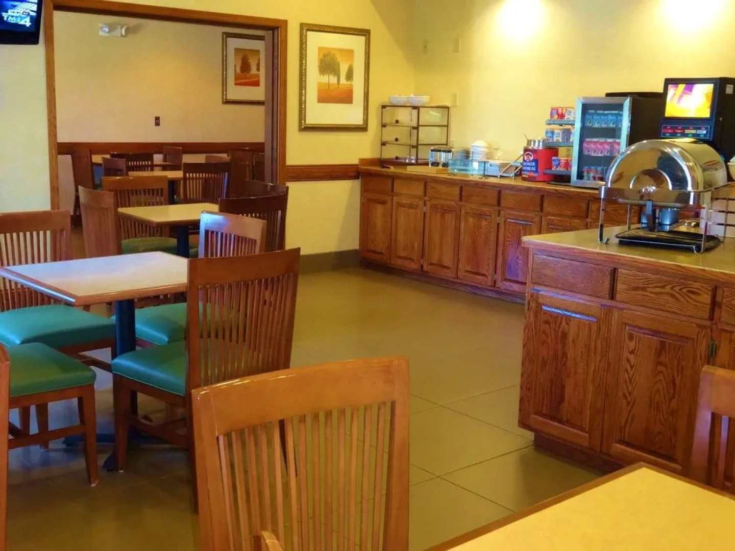 Country Inn & Suites By Carlson, West Bend, WI