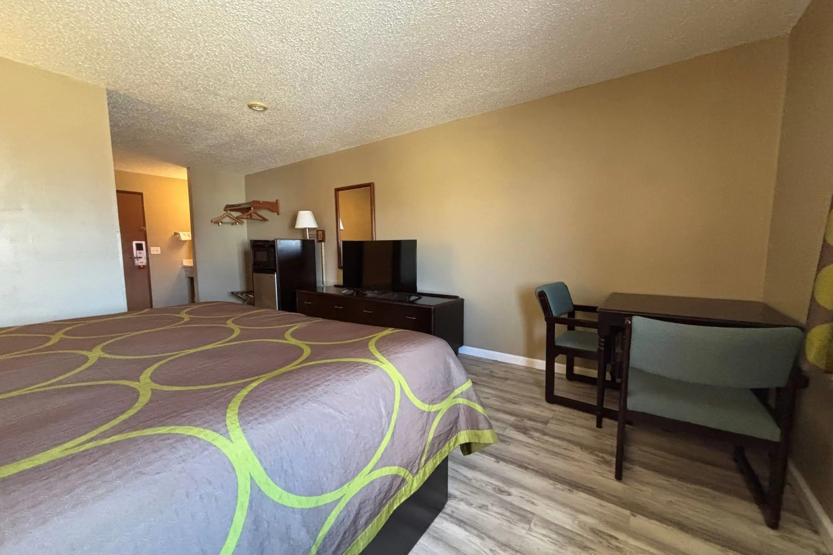 Super 8 by Wyndham Normal Bloomington