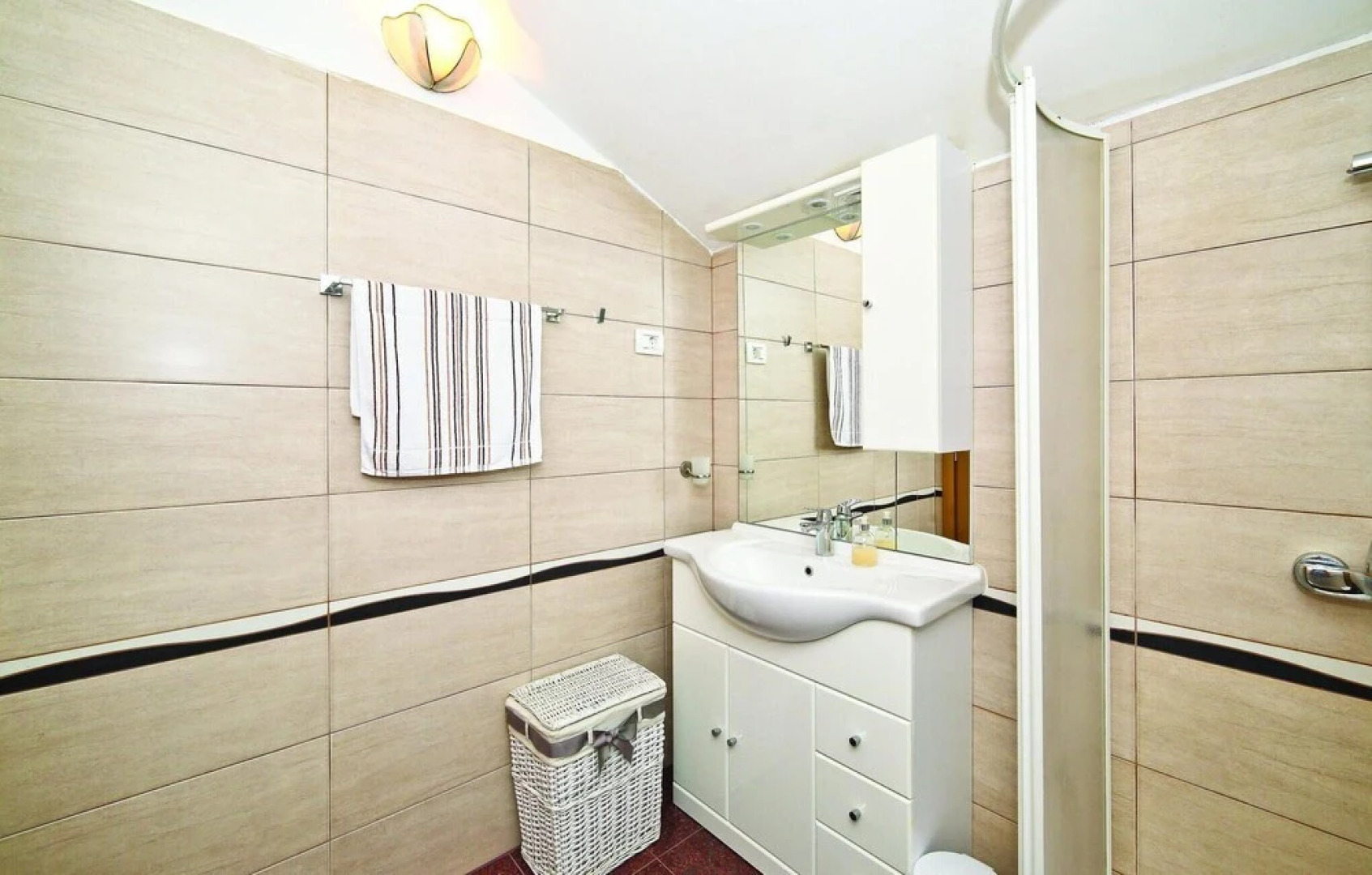 Nice Home in Plano With Wifi and 3 Bedrooms