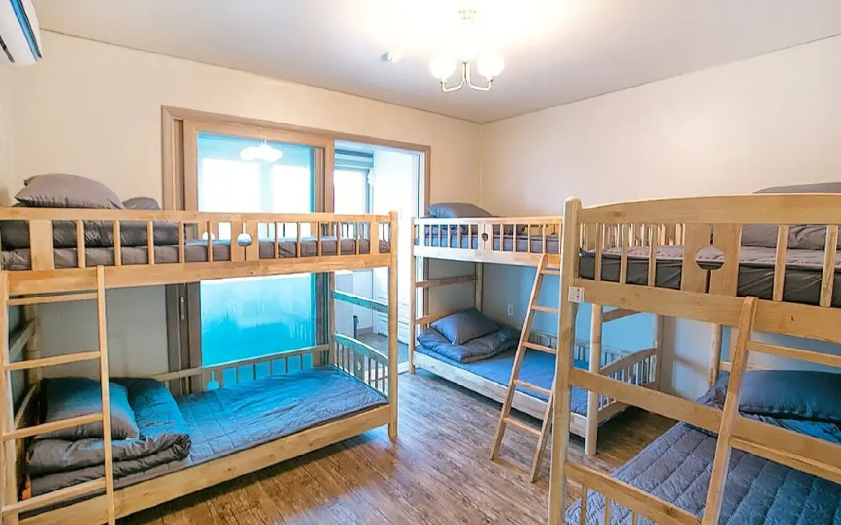 Yangyang Sea Garden Guesthouse