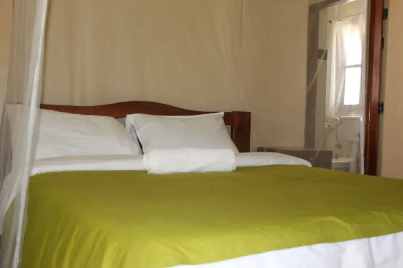 Serene Guesthouse, Entebbe