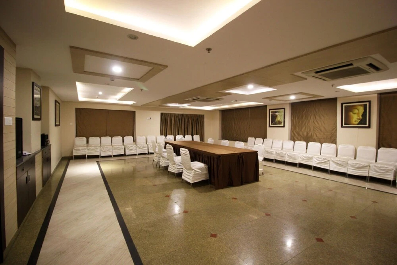 Hotel BJ's By the Way