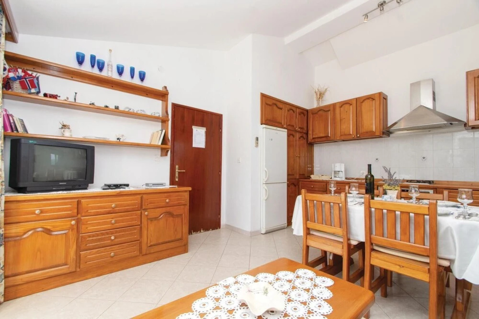 Awesome Home in Racisce With Wifi and 2 Bedrooms