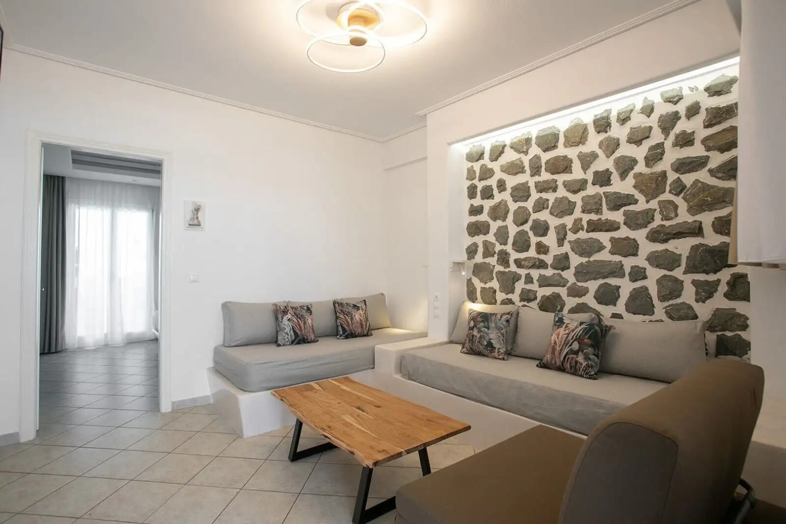 Liana Beach Hotel & Spa