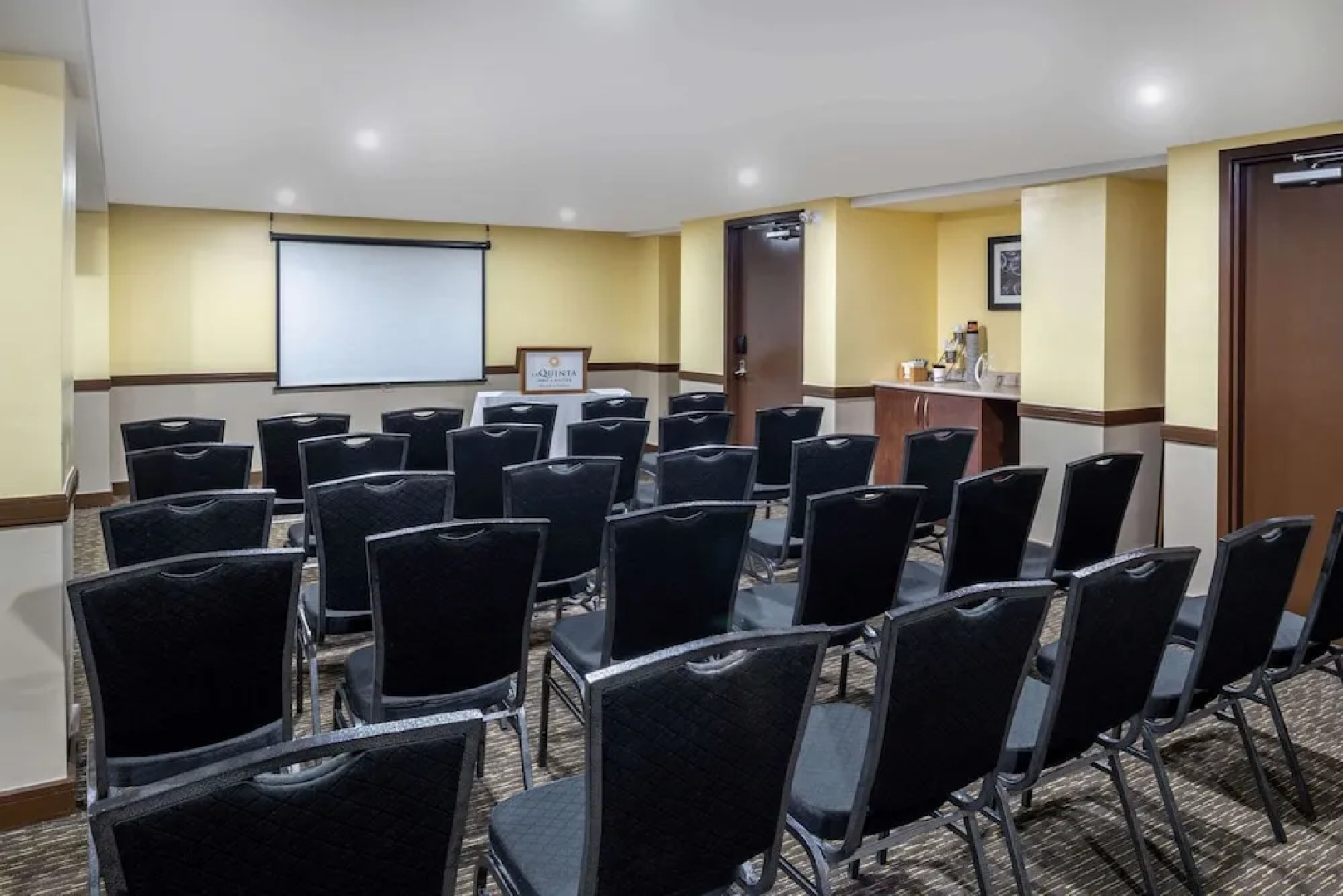 La Quinta Inn & Suites Oshawa