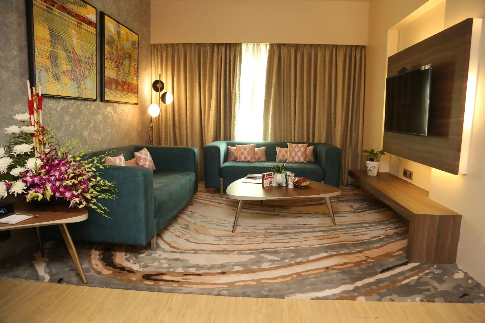 The Regenza by Tunga