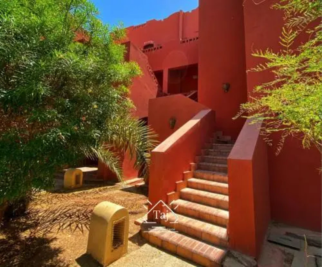 Amazing Pool And Lagoon View 2br Apartment