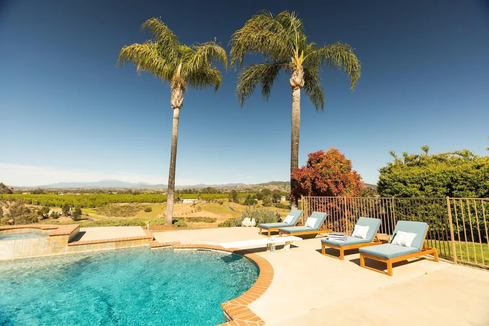 Willow by Avantstay Mountain Views - See Hot Air Balloons From Pool