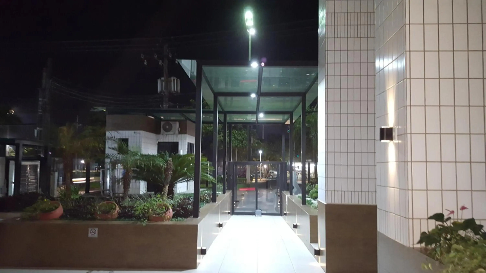 Santos - Apartamento Frente Mar C/ Ar Condicionado/ Garagem Privativa/Internet/TV a Cabo