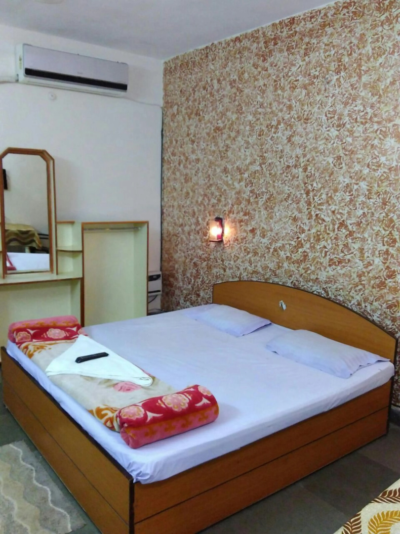 Hotel Shree Mata Sadan
