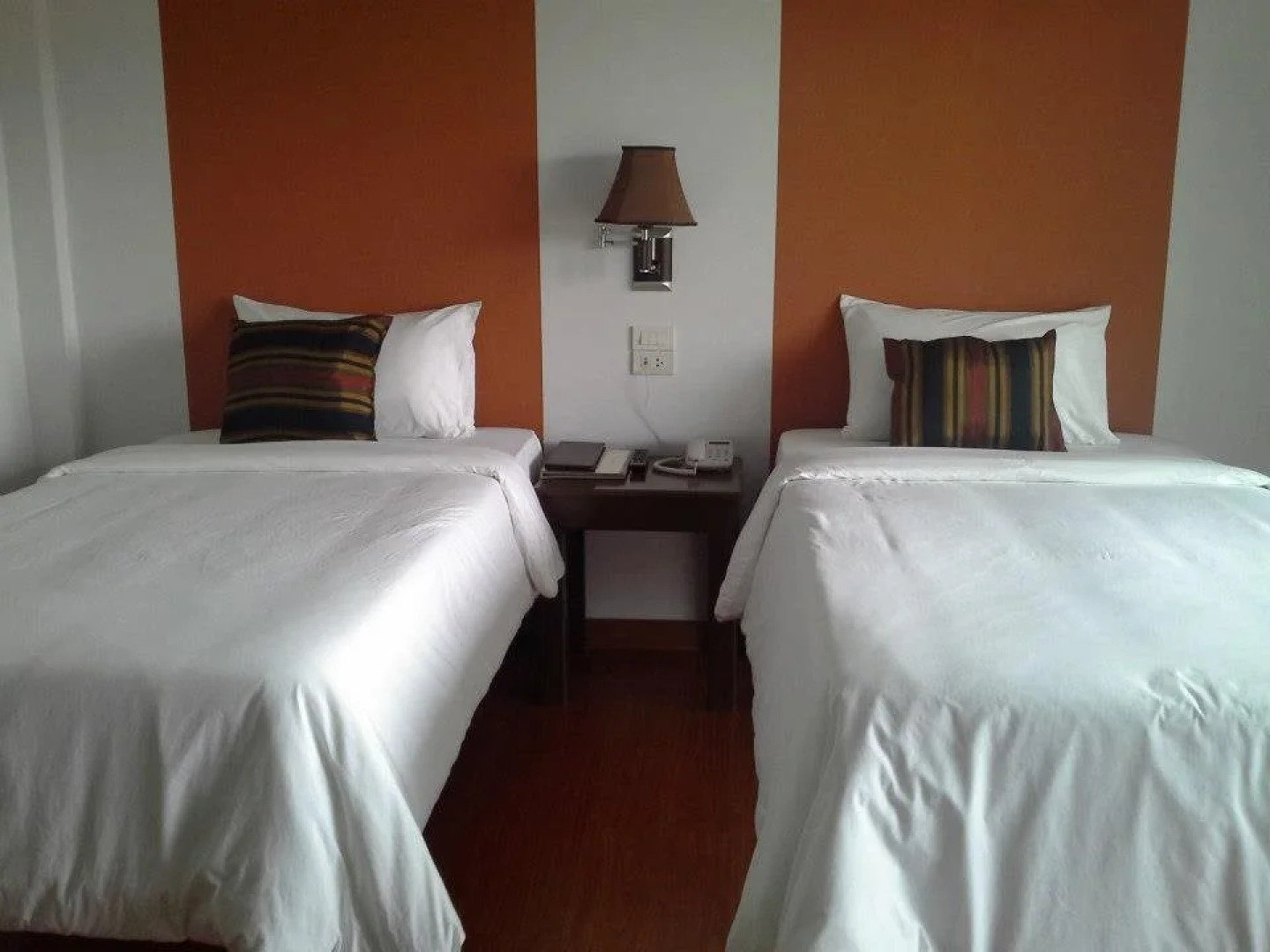 Aunruen Residence & Restaurant