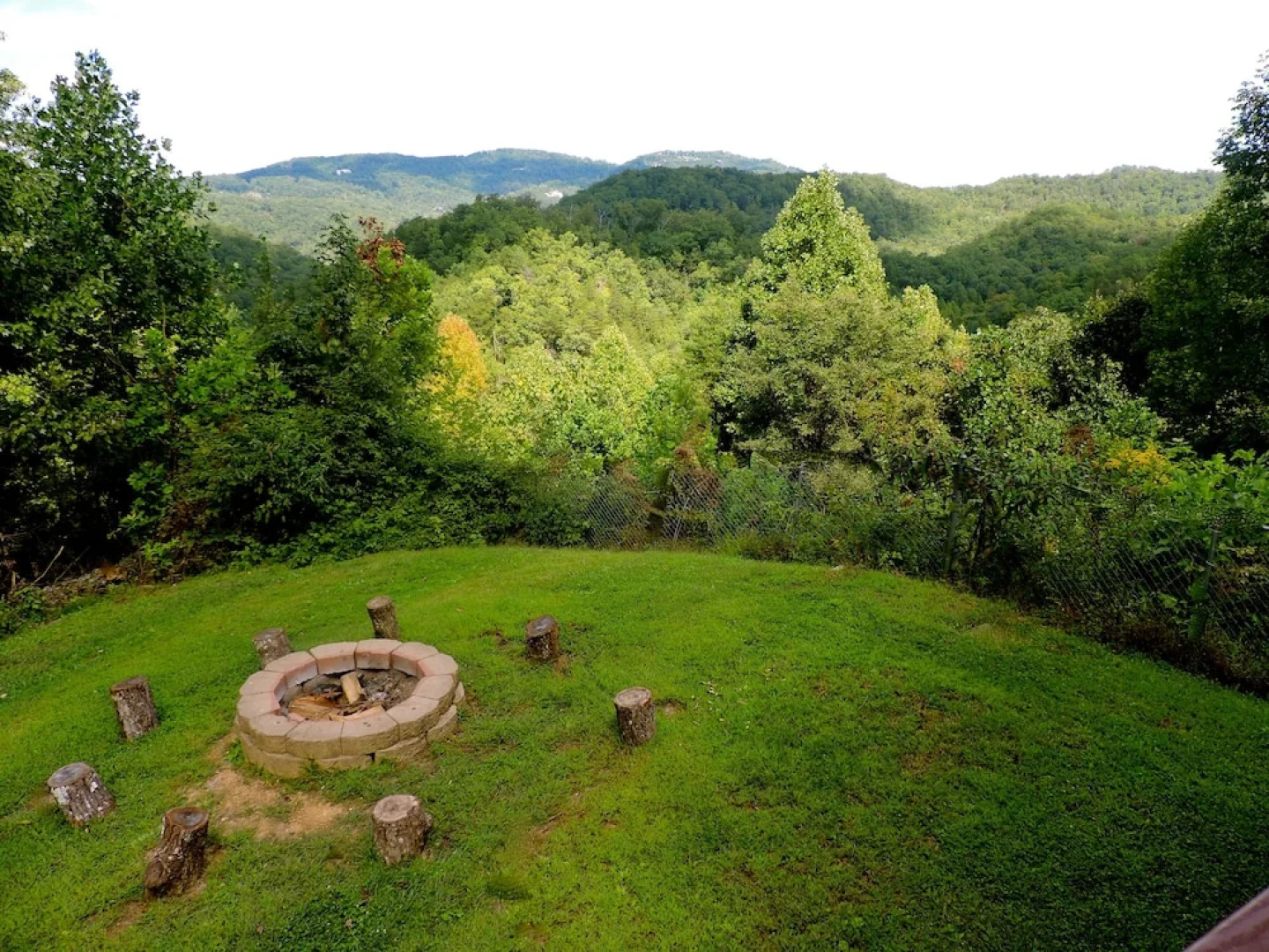 Wolfsong Lodge 5 Bedrooms 4.5 Bathrooms Cabin