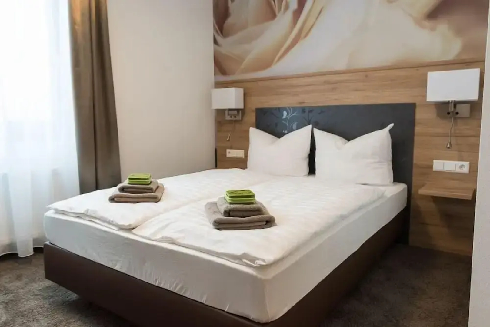 The Outlet Hotel