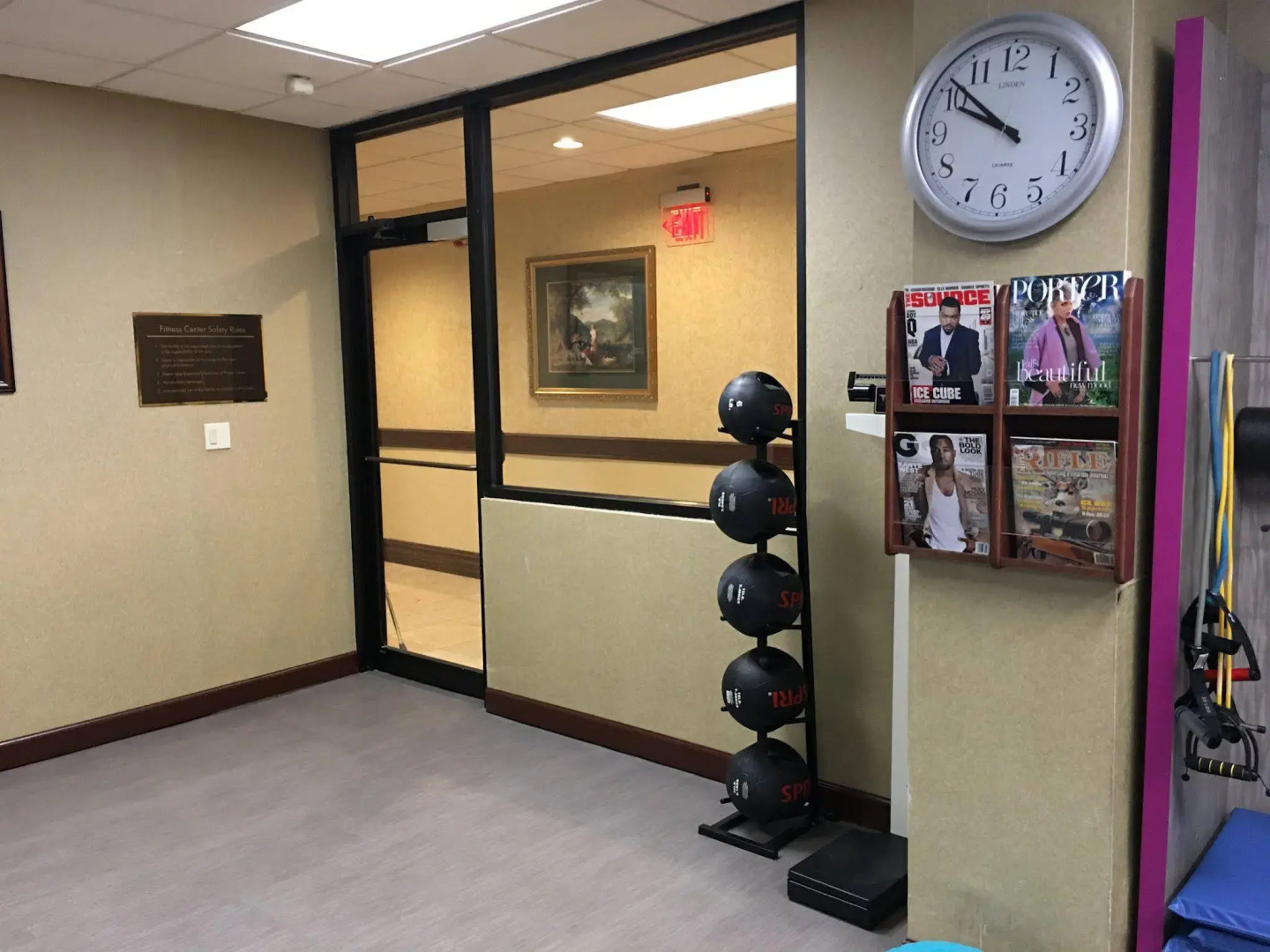 Crowne Plaza Edison by IHG