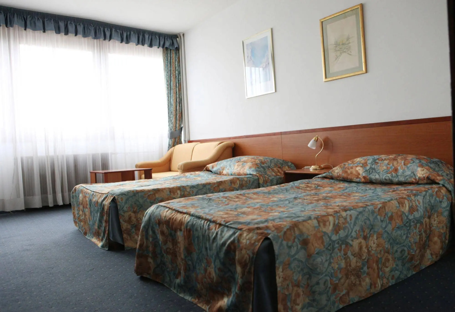 Hotel I