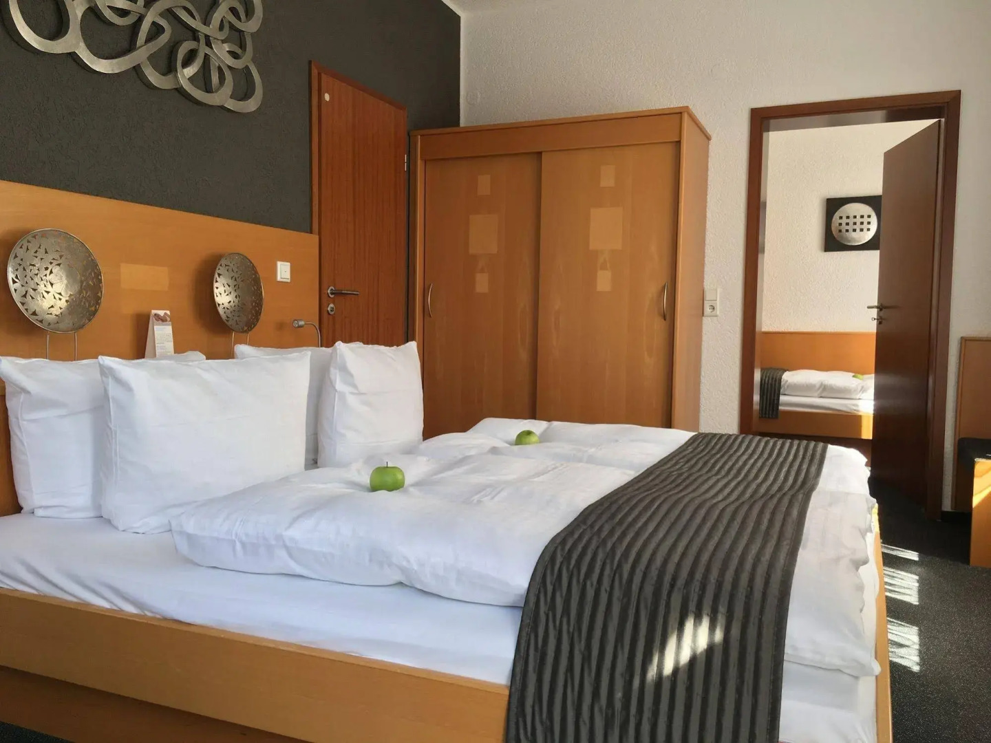 Hotel H.E.Y.M.A.N.N.