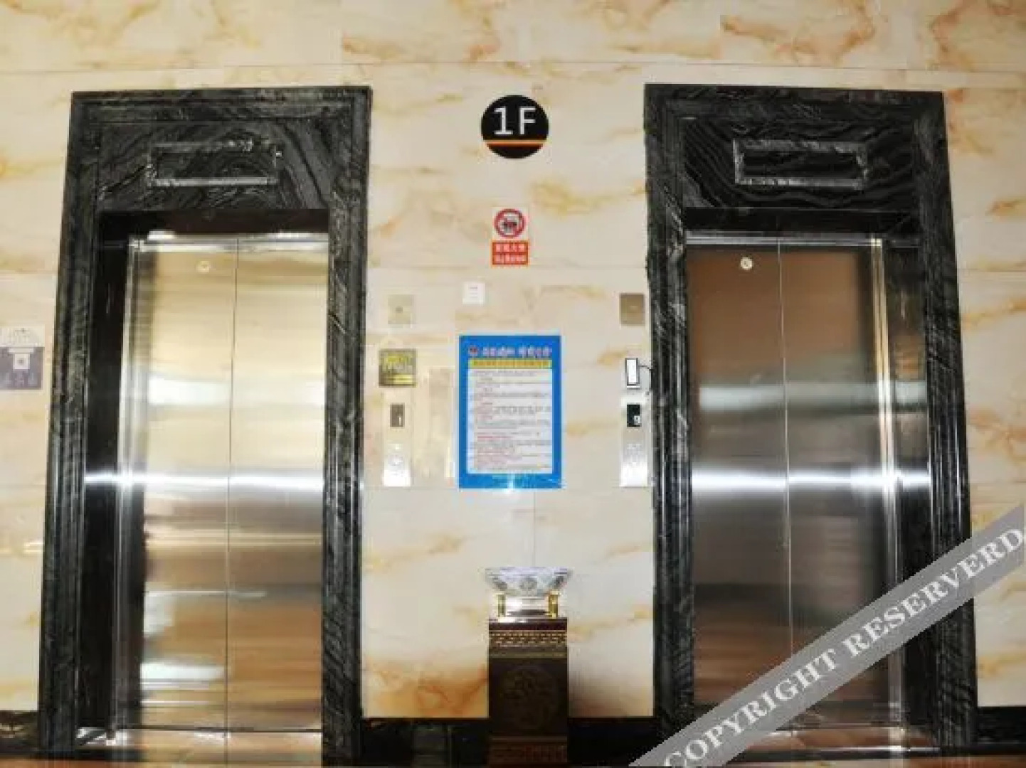 Super 8 Collection Hotel (Fukang Zhunge'er Road)