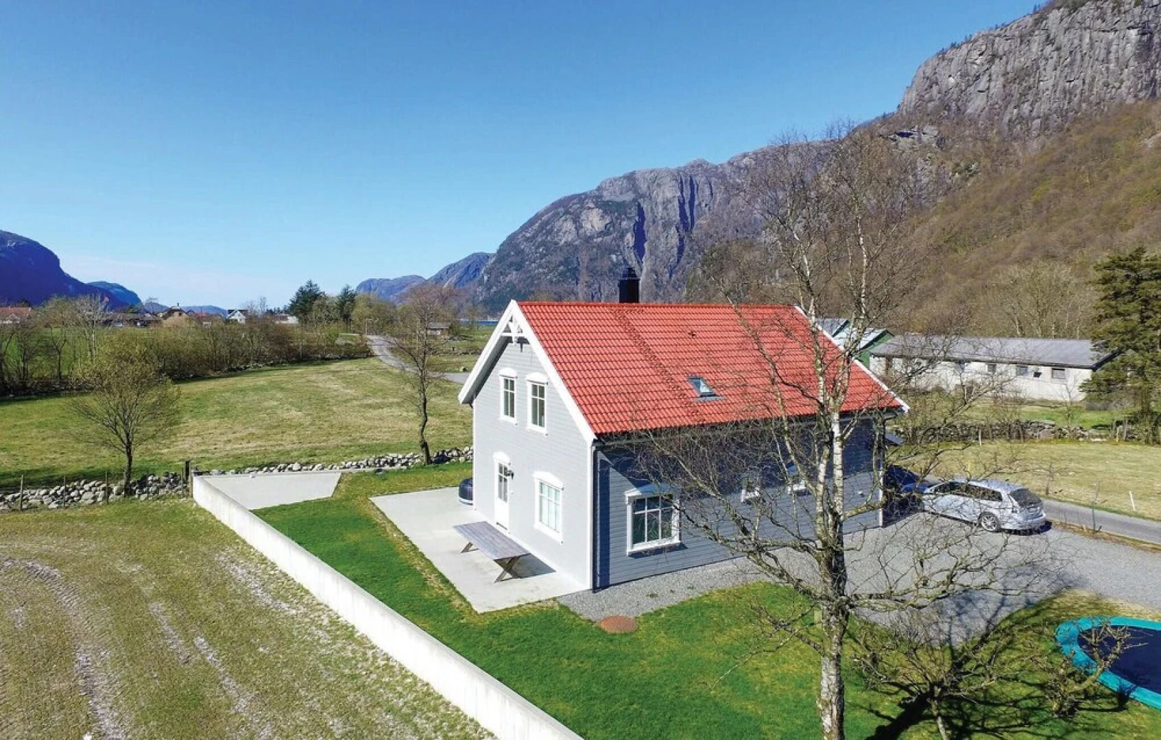 Stunning Home in Dirdal With 4 Bedrooms and Wifi