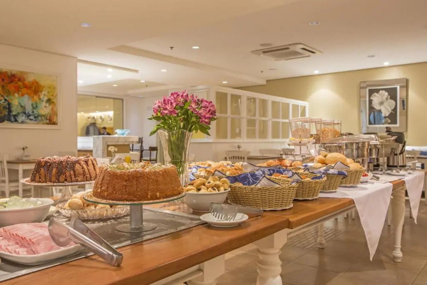 Astron Hotel Bauru by Nobile