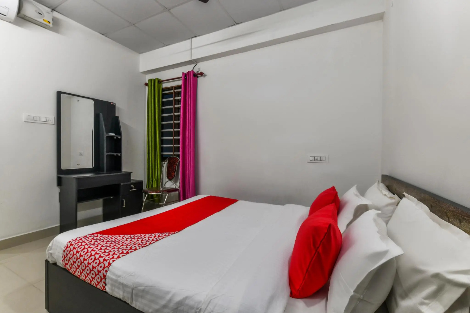 OYO Flagship 66410 B&b Apartments