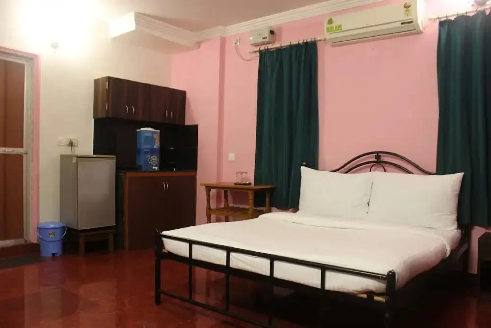 Smiley Holiday Homes